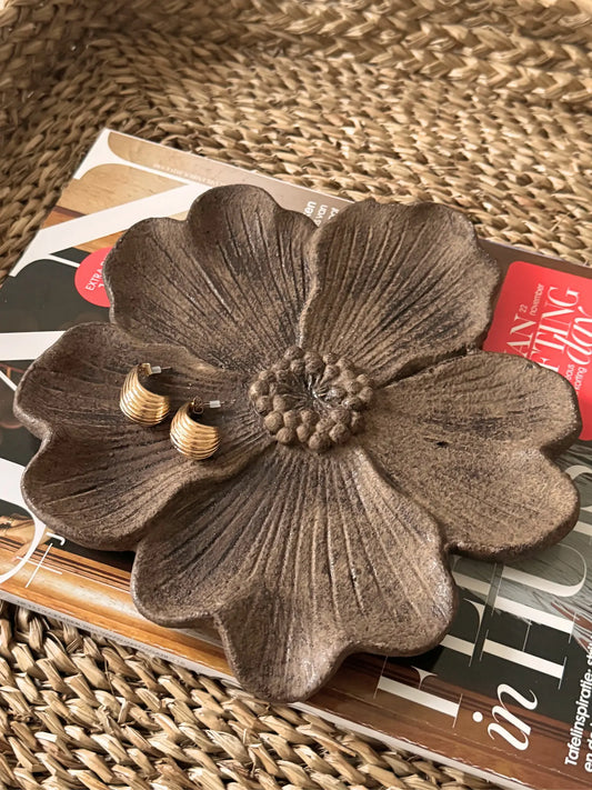 Aardewerk plateau bloem bruin