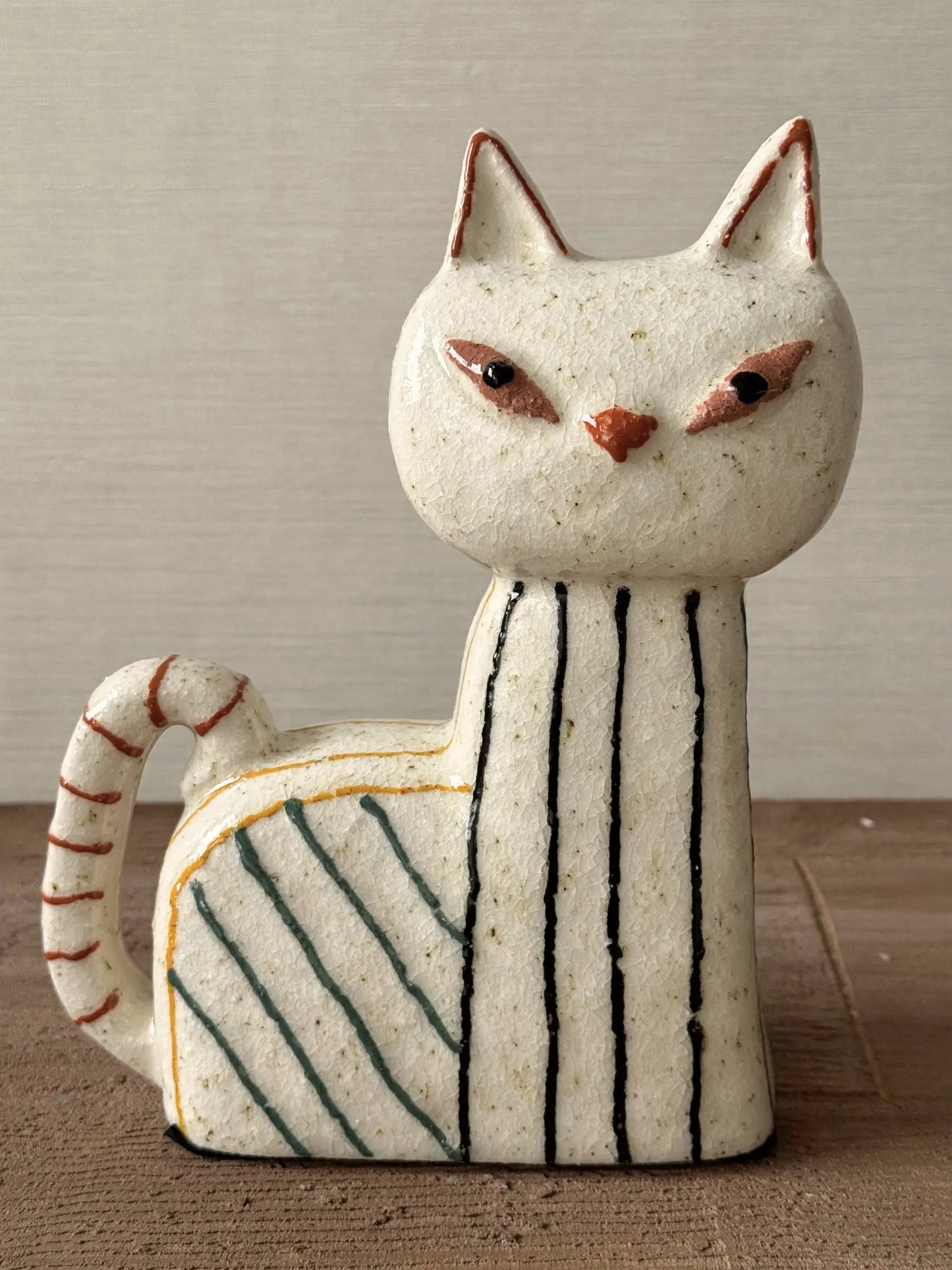 Aardewerk ornament kat