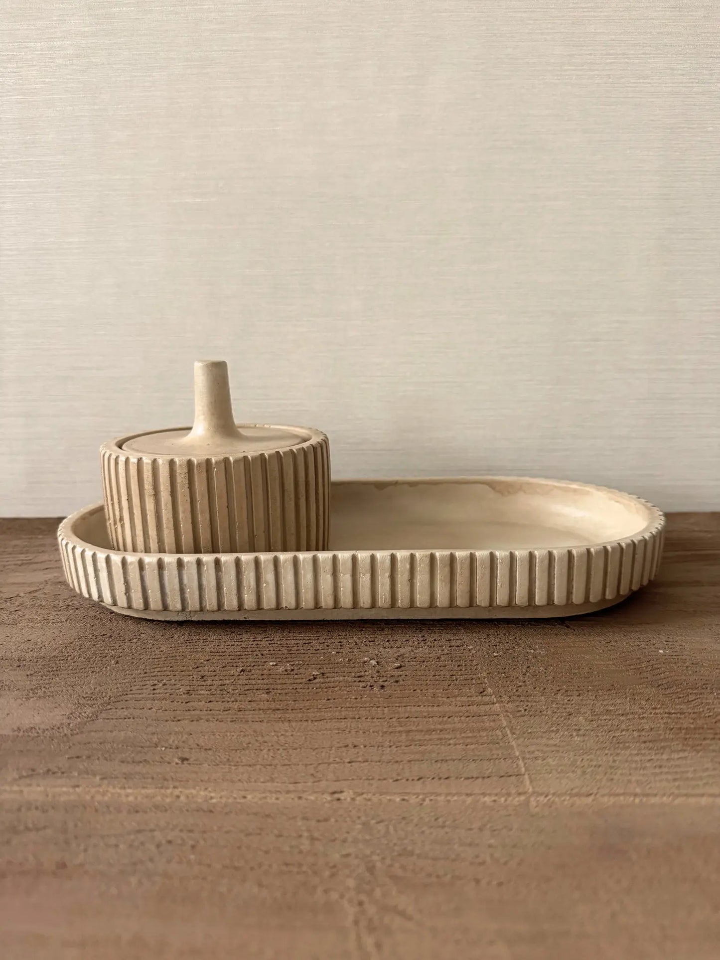 Aardewerk dienblad met pot