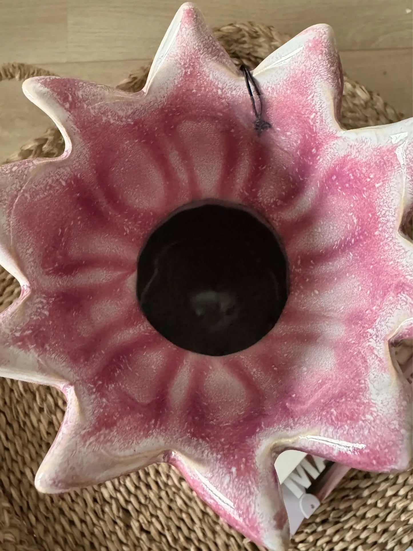 Aardewerk vaas bloemvorm regenboog