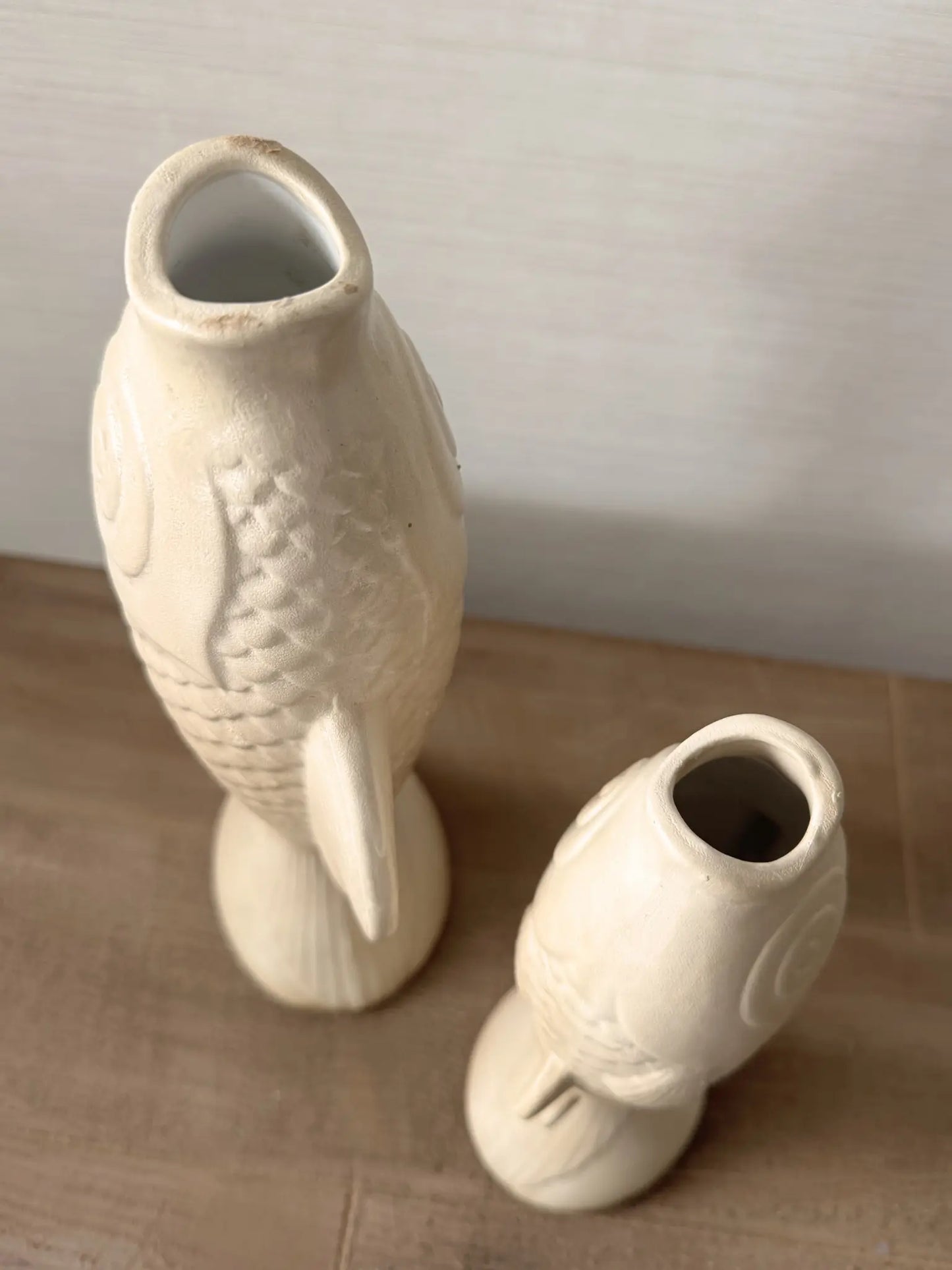 Aardewerk vaas vis beige