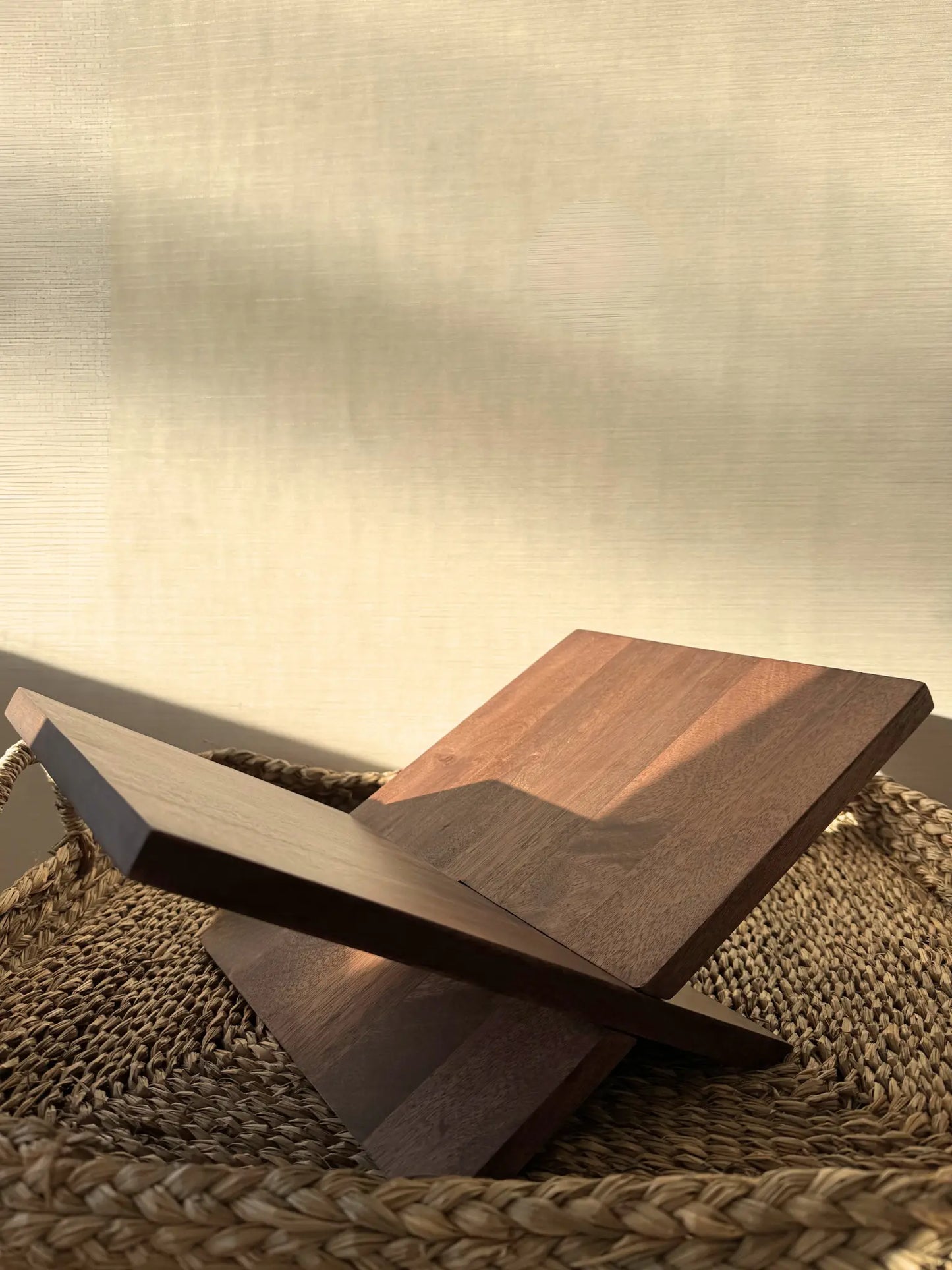 Boekenstandaard Light & Living