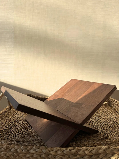 Boekenstandaard Light & Living