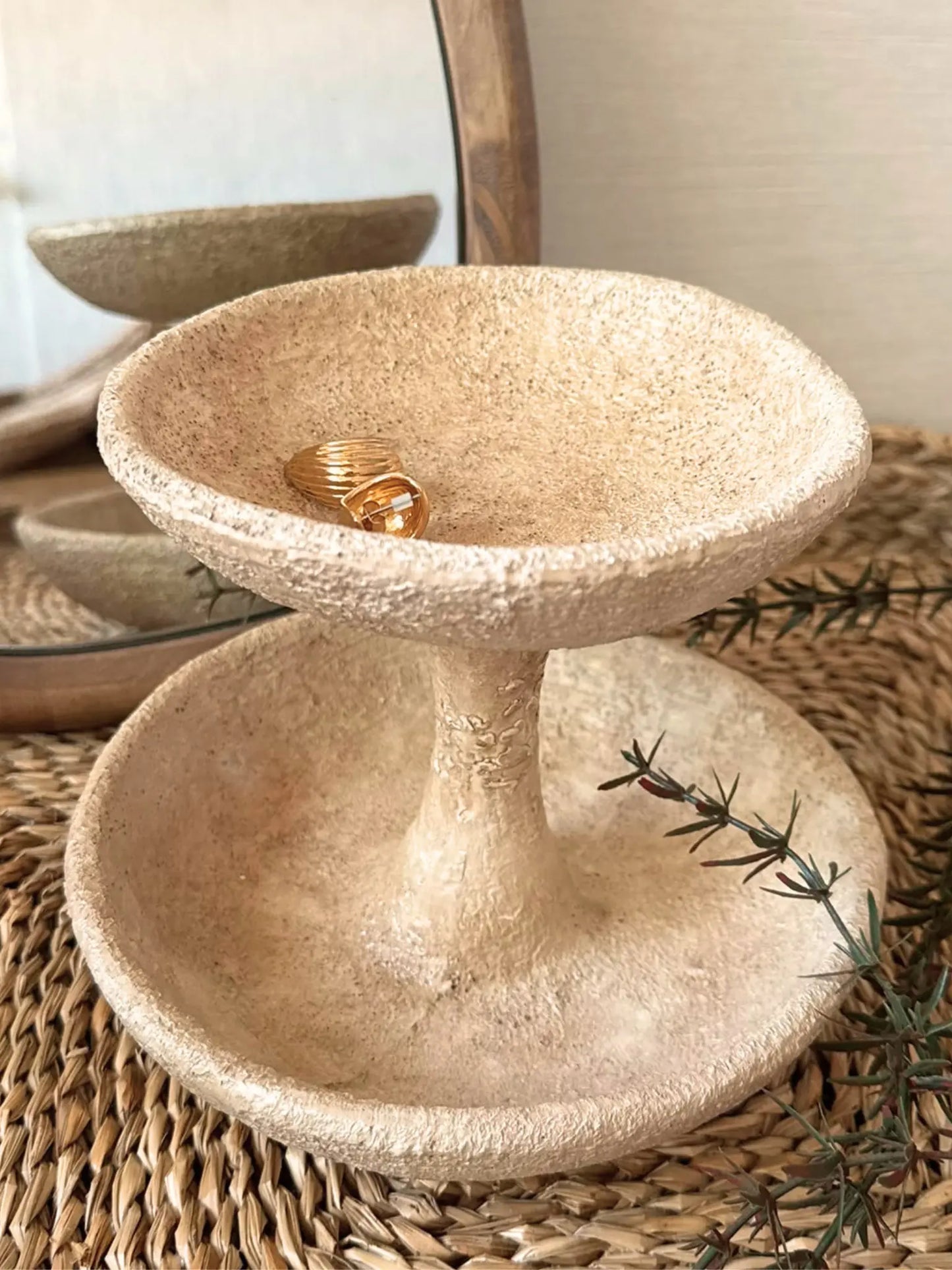 Etagère aardewerk beige
