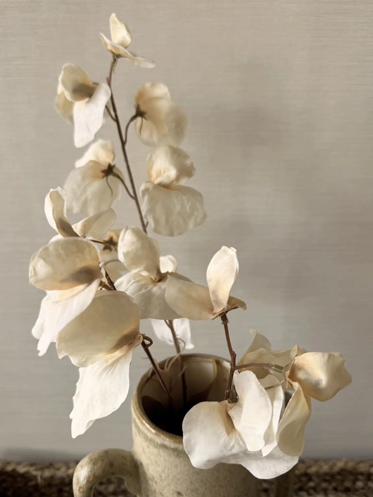 Kunstgroen erwtbloem beige