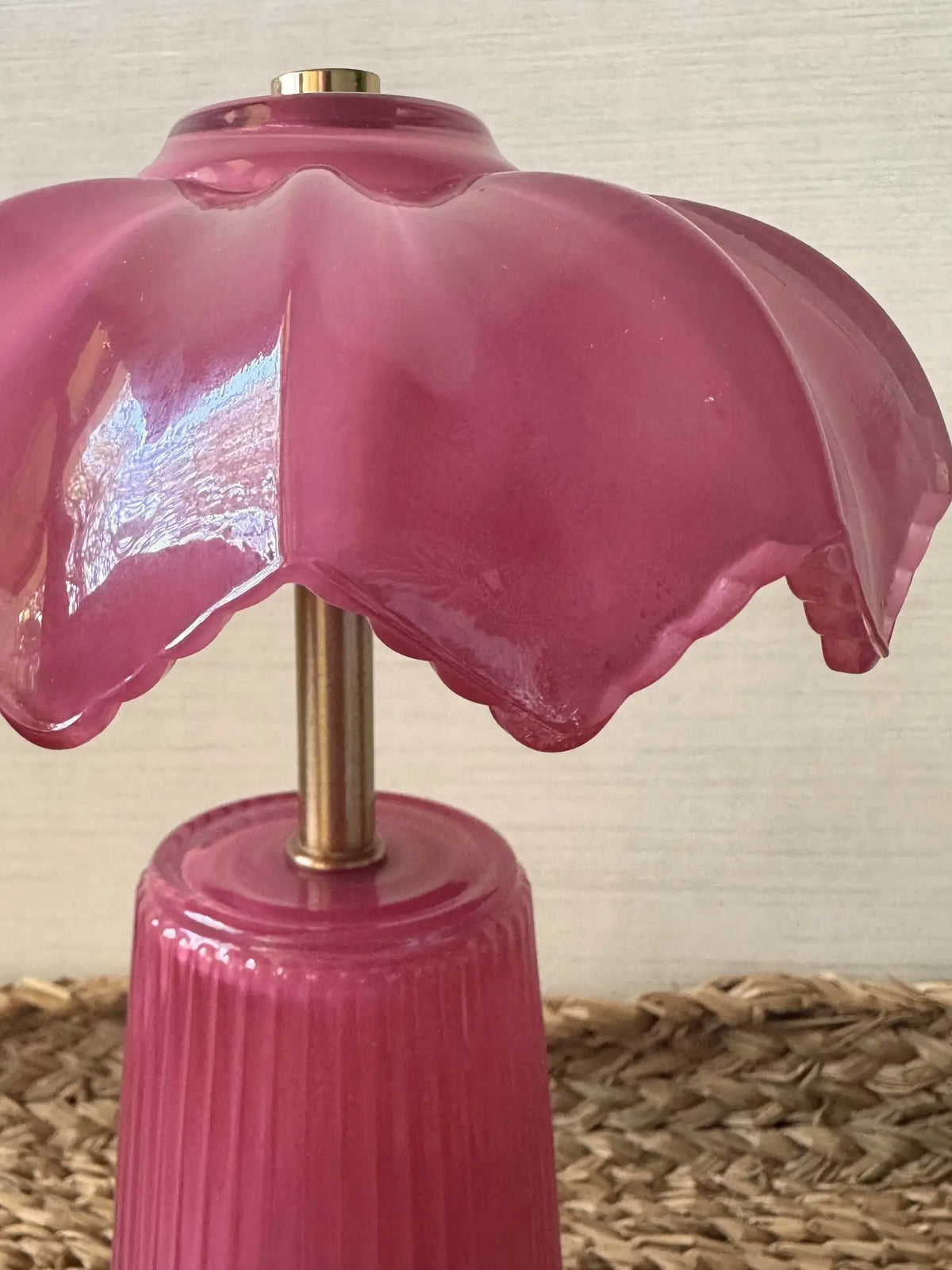 LED lamp bourgundy