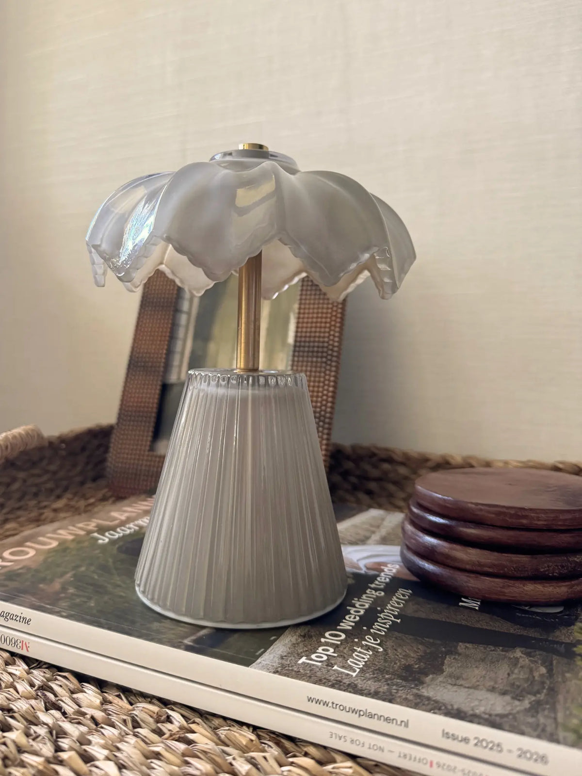 LED lamp taupe