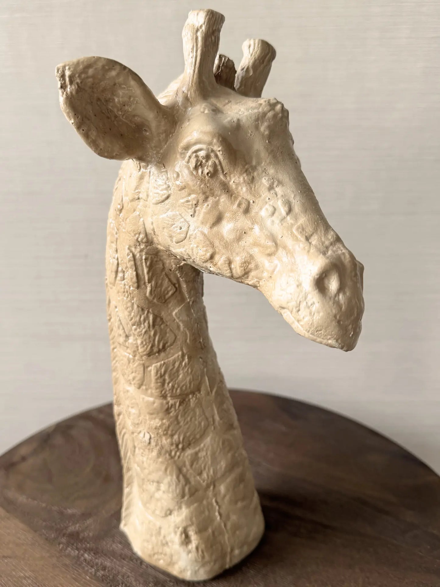 Ornament giraffe beige