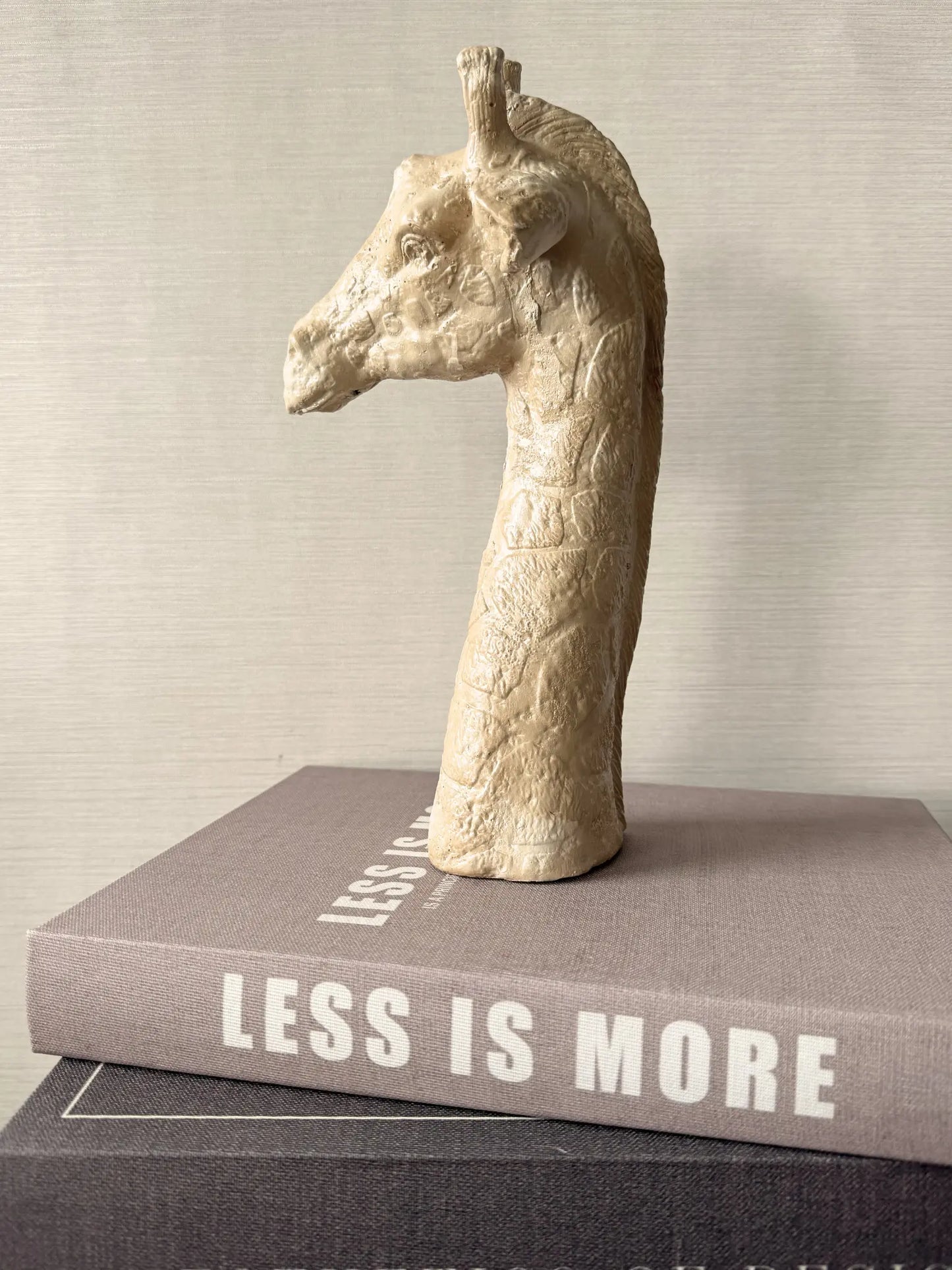 Ornament giraffe beige