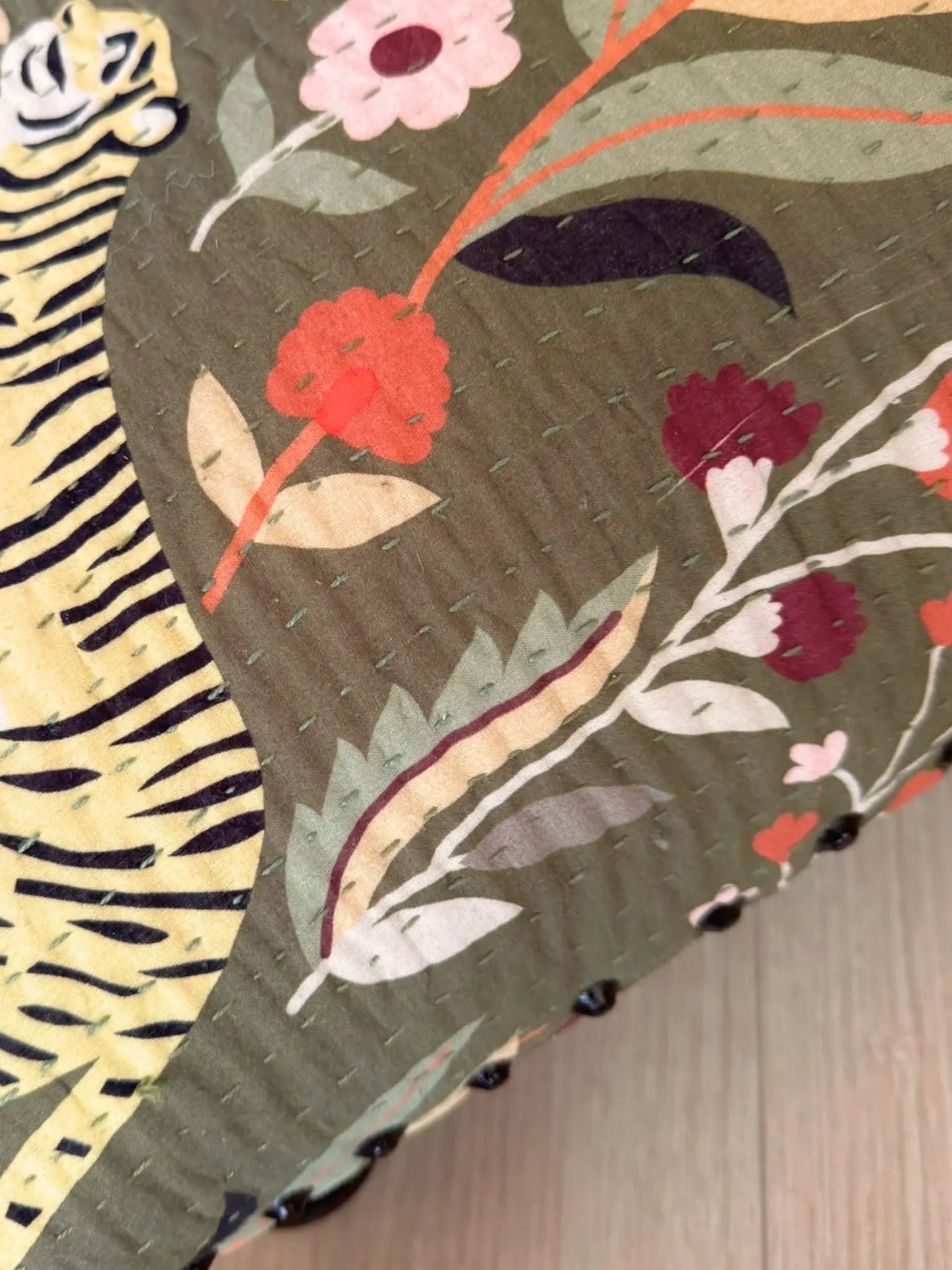 Voetenbank Botanical Tigers