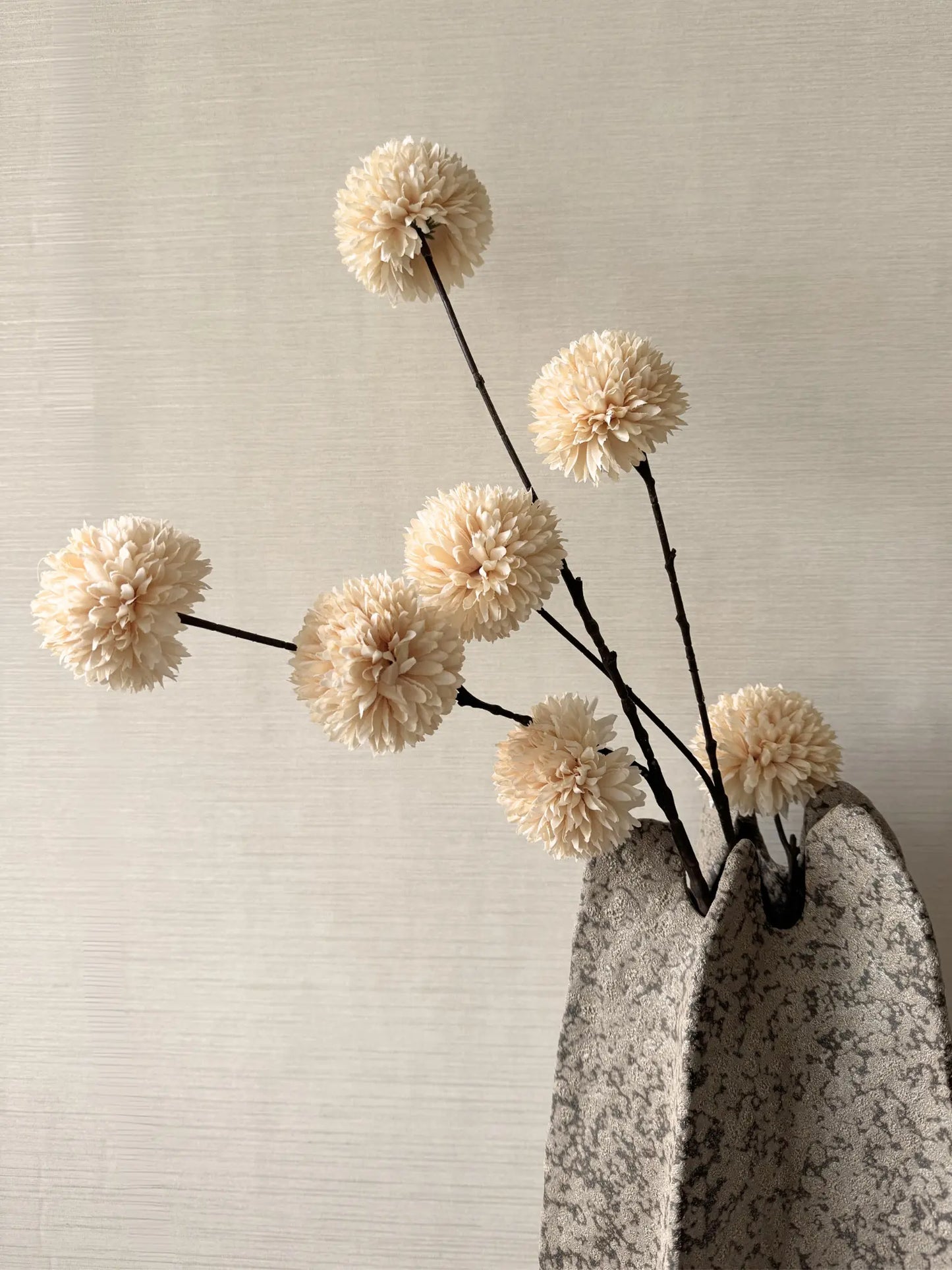 Kunstgroen pompom crème 98 cm